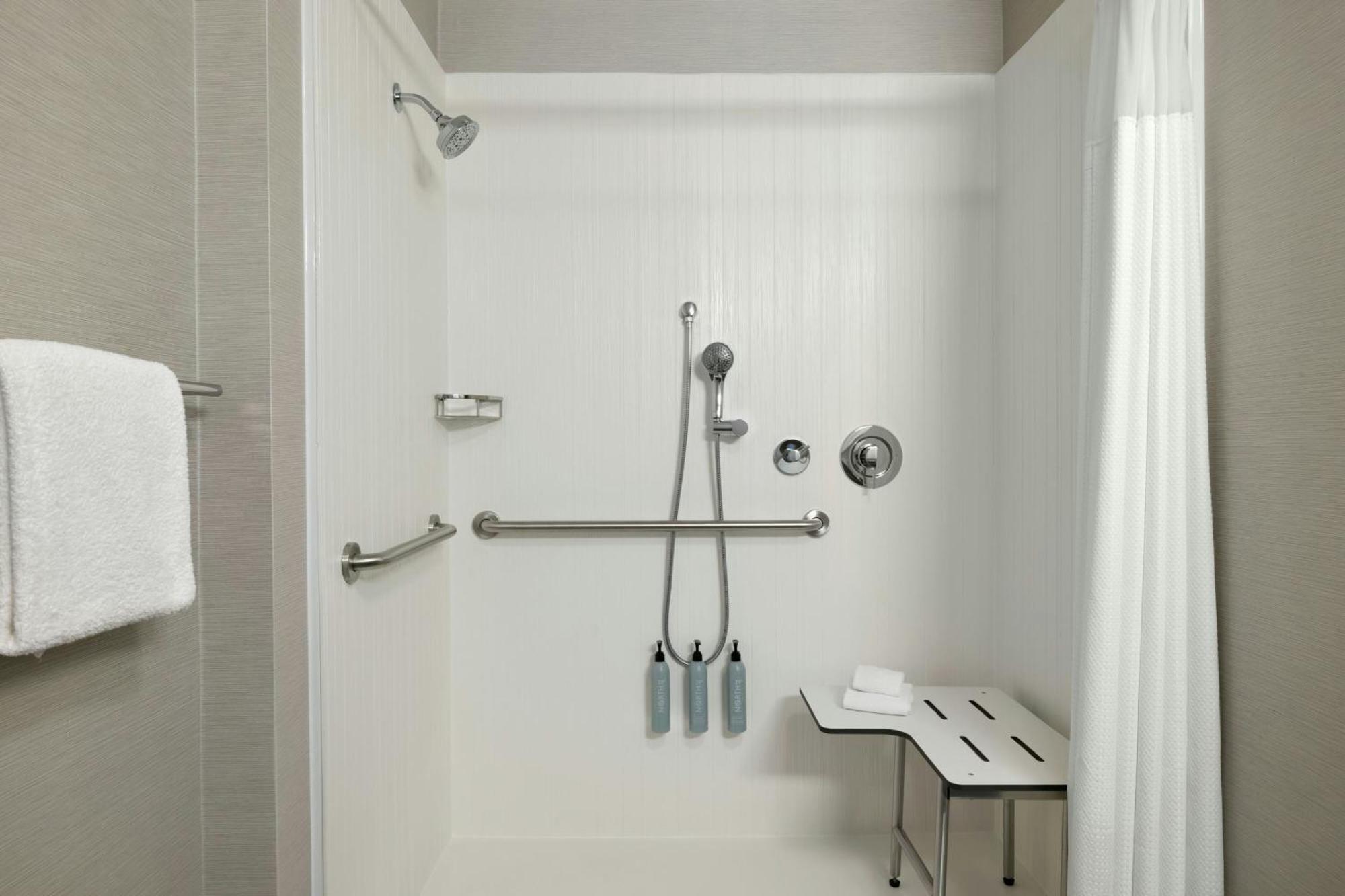 Courtyard By Marriott Kokomo Extérieur photo